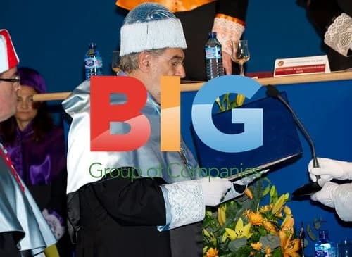 Placido Domingo receives Spanish arts award