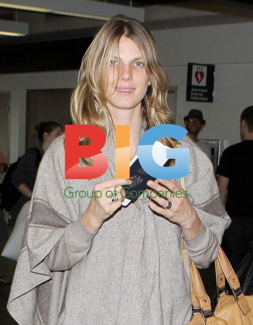 Angela Lindvall at LAX