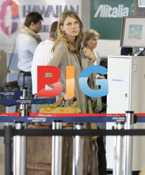 Supermodel Angela Lindvall at LAX