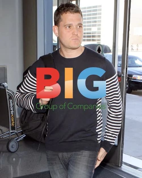 Michael Buble Catching a Flight at LAX