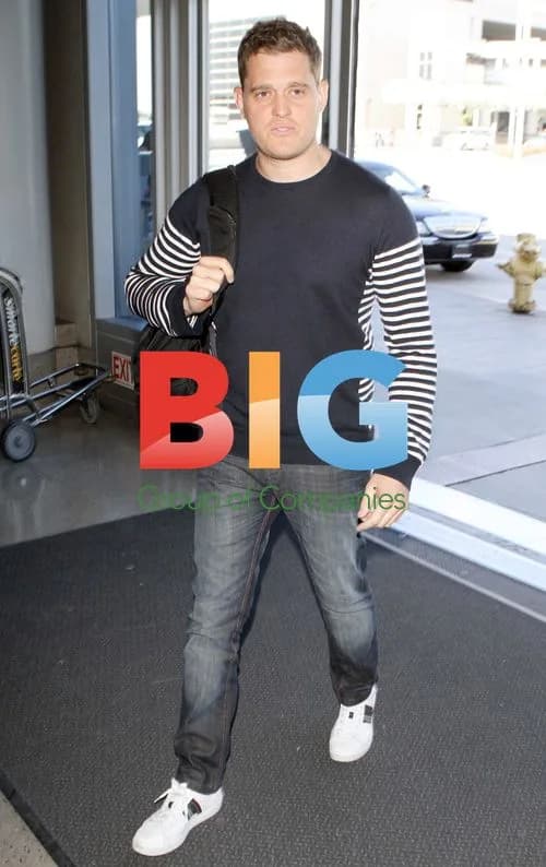 Michael Buble Catches Flight at LAX