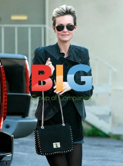 Laeticia Hallyday and daughter Jade in Beverly Hills