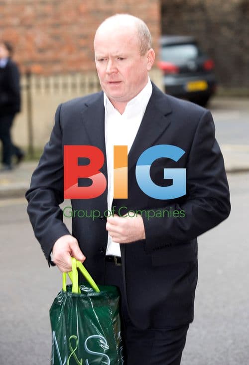 Steve McFadden Arrives at Custody Hearing