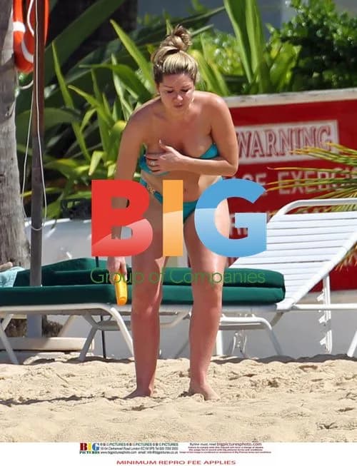 Claire Sweeney Relaxes in Caribbean