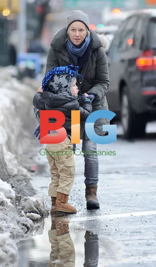 Naomi Watts and son in New York