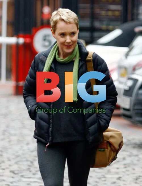 Coronation Street Cast on Set