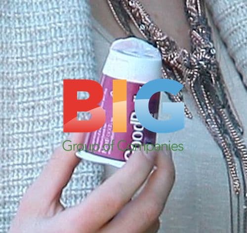 Jessica Biel Drinks Healthy Juice in Santa Monica