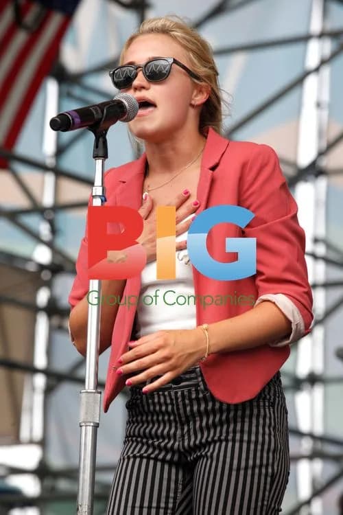 Emily Osment Performs at Fam Jams