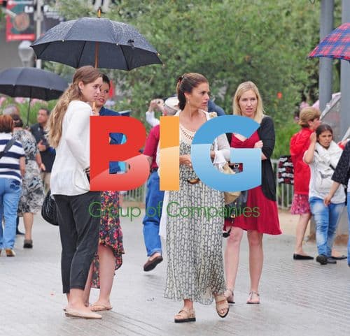 Maria Shriver with children in Barcelona