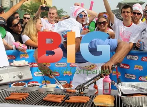 Nick Cannon at 2011 Hot Dog Eating Contest