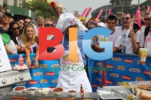 Nick Cannon at 2011 Hot Dog Eating Contest
