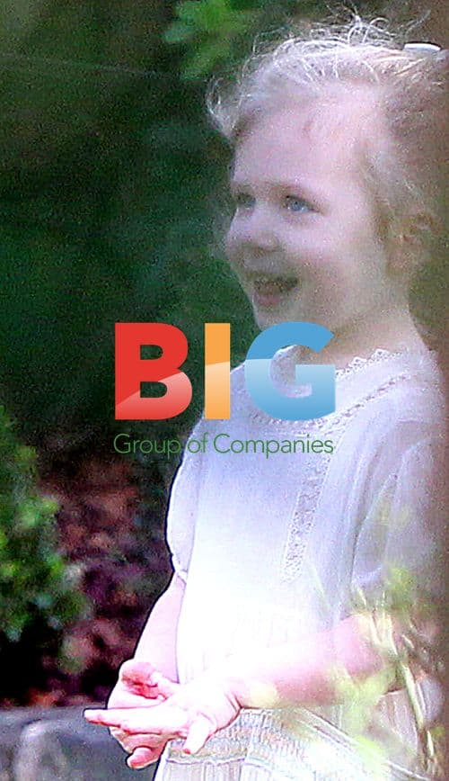 Nicole Kidman's daughter Sunday Rose playing in garden