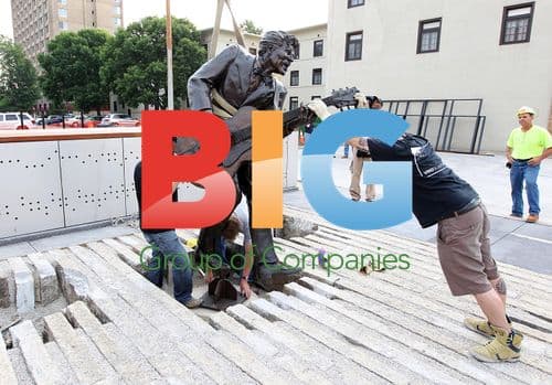 Chuck Berry Statue Unveiled in Missouri