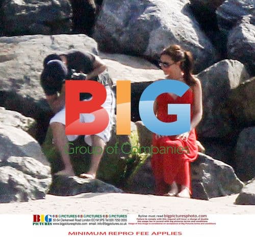 Pregnant Victoria Beckham Celebrates 12th Anniversary