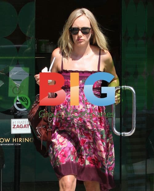 Kimberly Stewart Satisfies Pregnancy Craving