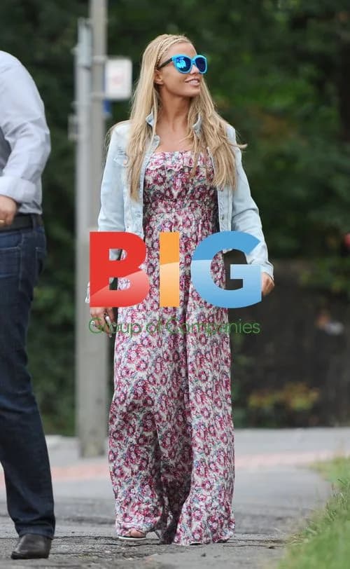 Katie Price Wearing Blue Sunglasses