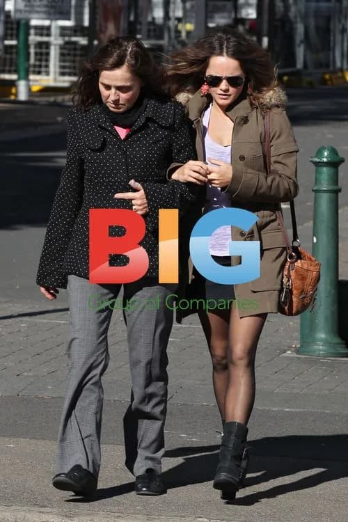 Rebecca Breeds with Mother in Sydney