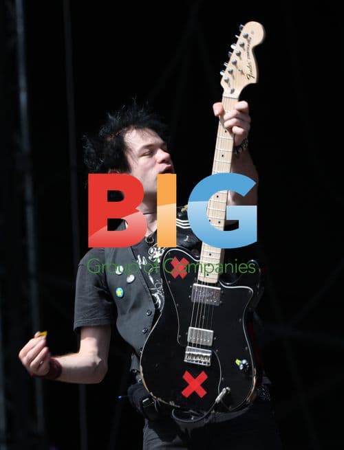 Deryck Whibley of Sum 41 Performs at Sonisphere 2011