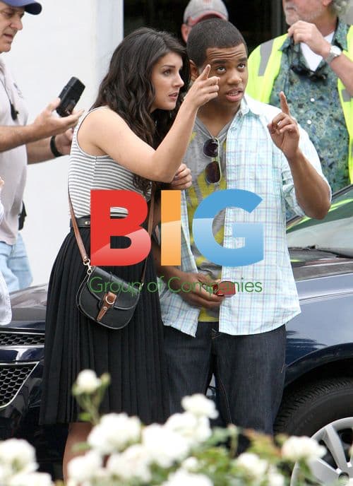 90210 Cast on Rodeo Drive