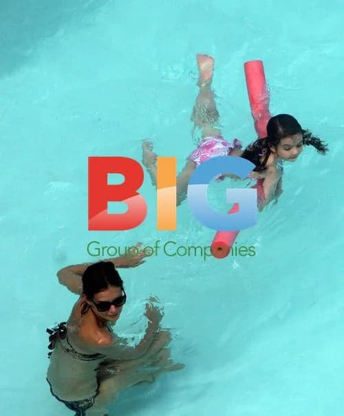 Katie Holmes and Suri Cruise Swimming in Miami