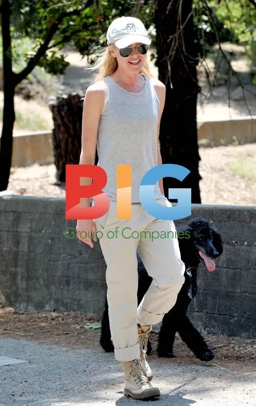 Portia De Rossi Walking Dog in Hollywood Hills