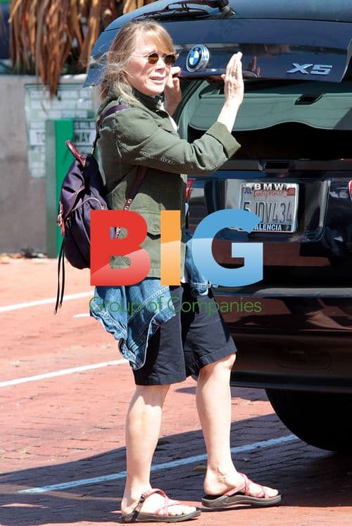 Sissy Spacek and Schuyler Fisk Shopping in Malibu