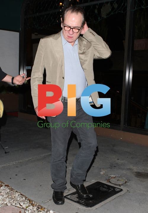 Tommy Lee Jones and Dawn Jones outside LA restaurant