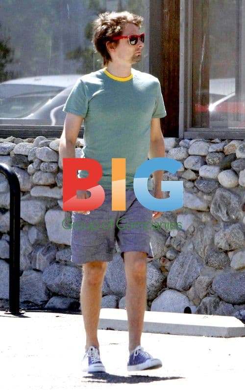 Matthew Bellamy makes Starbucks run in Malibu