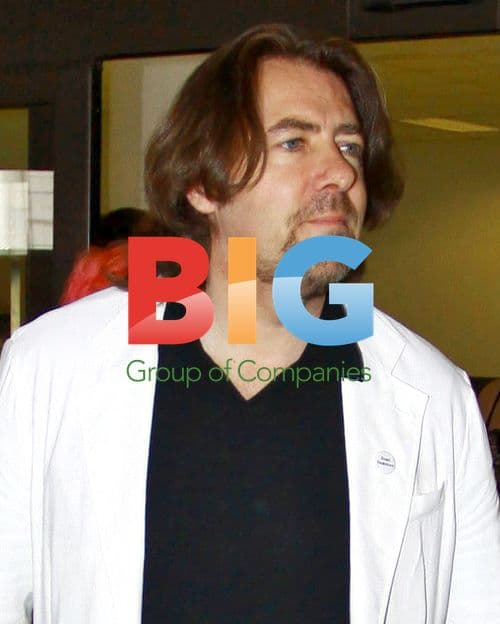 Jonathan Ross & Jane Goldman at LAX