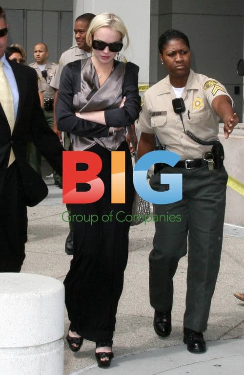 Lindsay Lohan in Court with Lawyer
