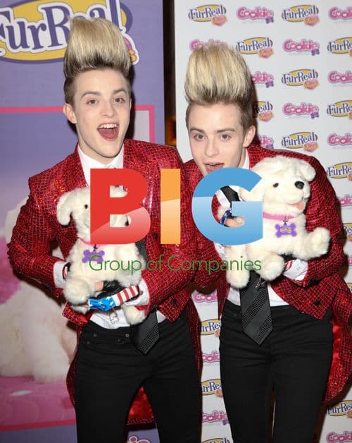 Jedward Launches FurReal Friends Cookie