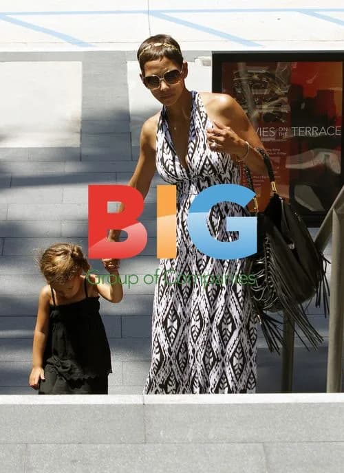 Halle Berry and Daughter Nahla at Mall