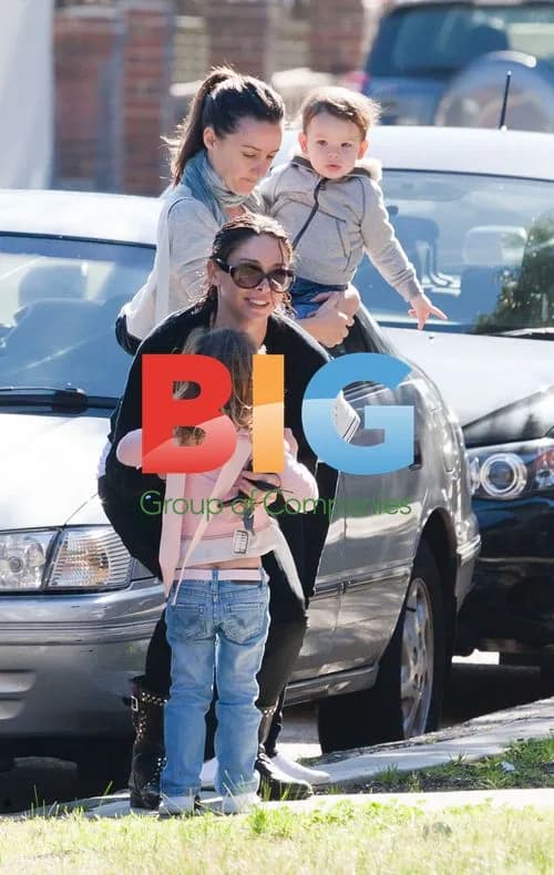 Erica Packer Collects Kids