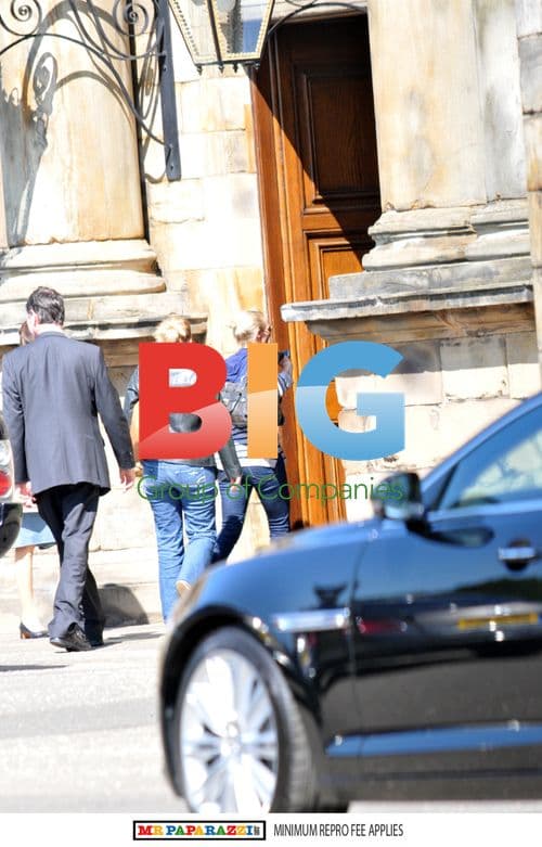 Zara Phillips and Princess Anne Arrive for Royal Wedding