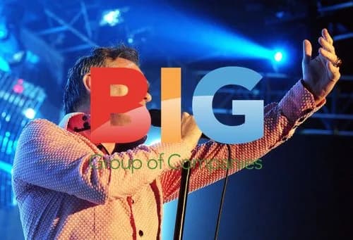 Morrissey Performs in Dublin