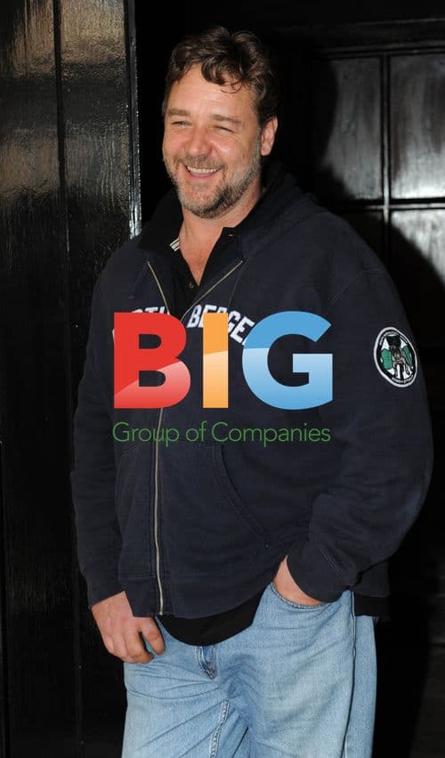 Russell Crowe gives talk to drama students