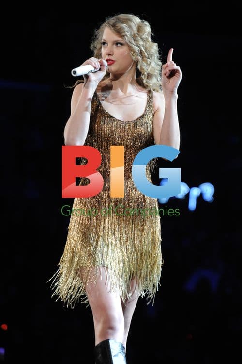 Taylor Swift performs in Columbus, Ohio