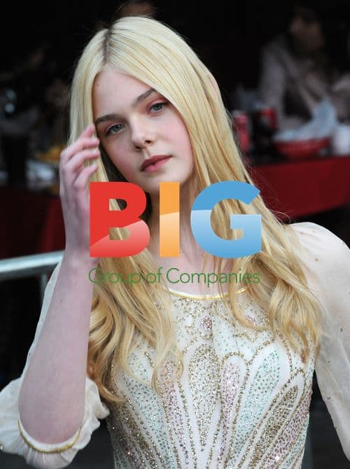 Elle Fanning at "Super 8" Premiere