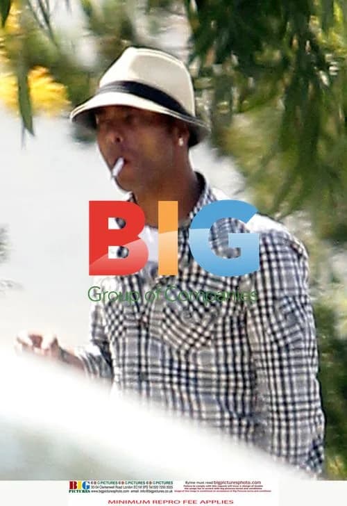 Ashley Cole and friends shop in LA