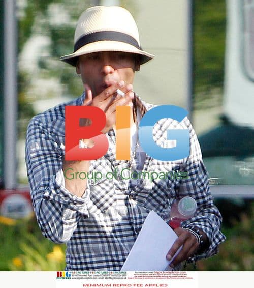 Ashley Cole and friends shop in LA