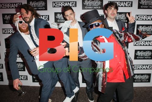 Skindred Pose with Devotion Award