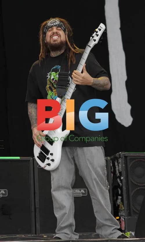 Korn performs at Download Festival 2011