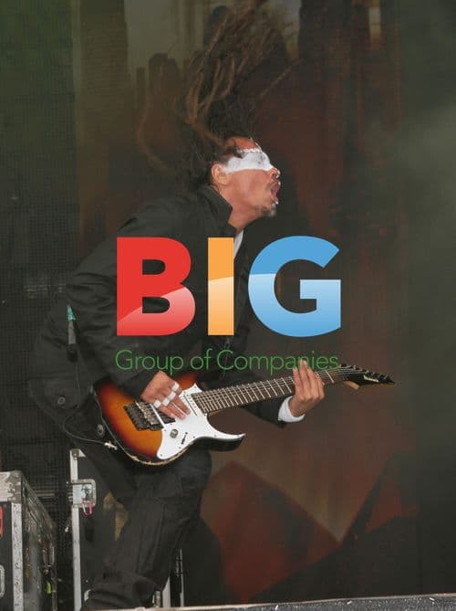 Korn perform at Download Festival 2011