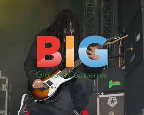 Korn performs at Download Festival 2011