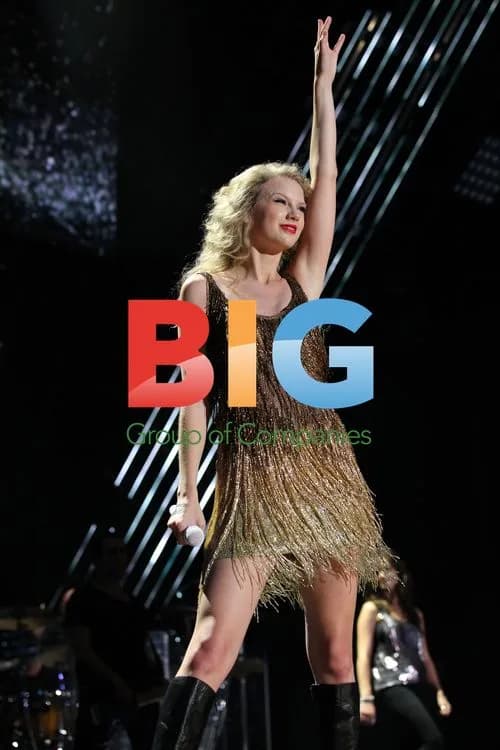 Taylor Swift Performs at CMA Music Fest