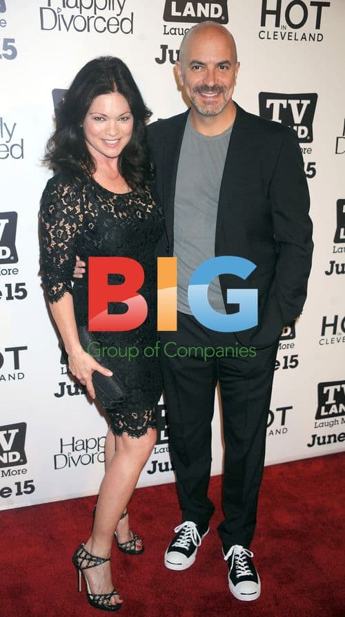 Valerie Bertinelli and Tom Vitale at 'Hot In Cleveland' premiere