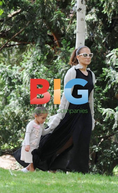 J.Lo with Twins in Paris Park