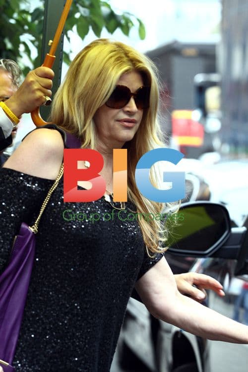 Kirstie Alley leaves Tribeca Hotel