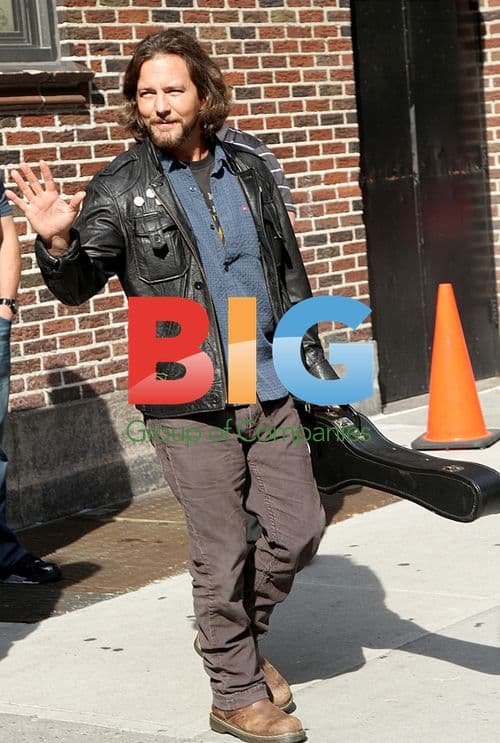 Eddie Vedder Visits Late Show in NY