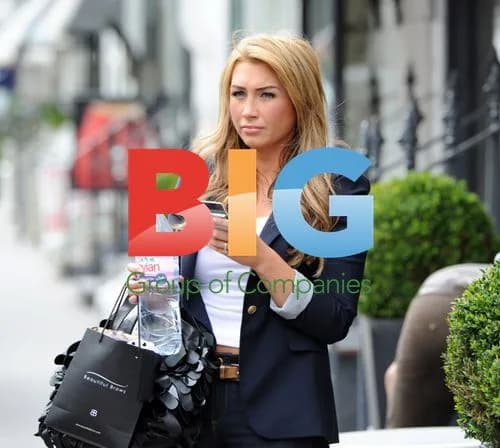 Lauren Goodger Visits Tracie Giles Makeup Specialist